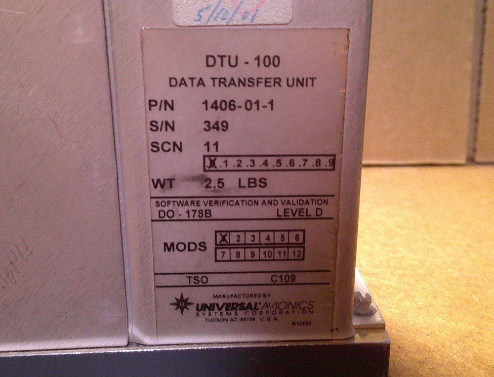 UNIVERSAL AVIONICS DATA TRANSFER UNIT P/N 1406-01-1