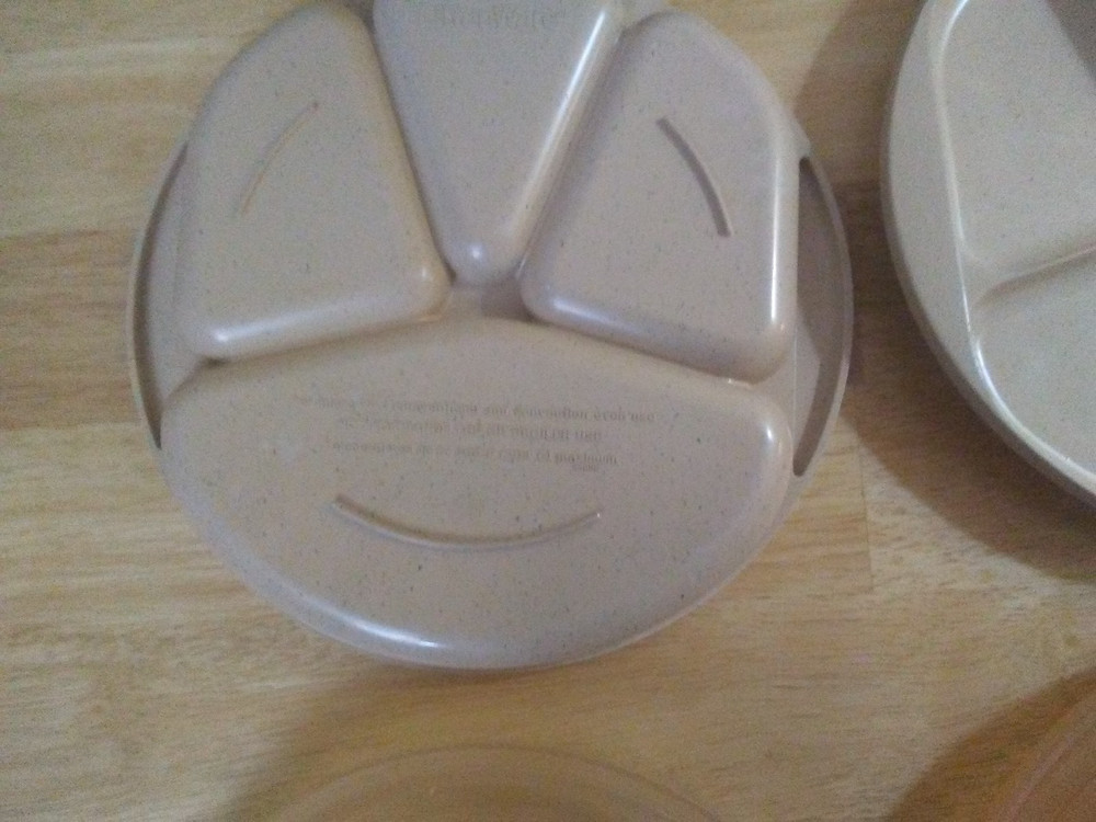 Littonware Microwave Divided Plates with Lids