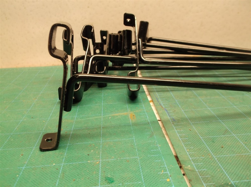 10 10.5" black retail display hooks