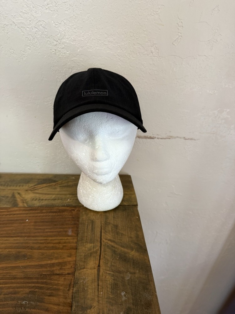 Lululemon Woman’s Hat Black Adjustable Dri-fit Clean Nice