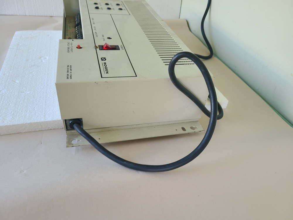 Bogen Model TU-60A 60 Watt Amplifier, Powers Up, AS IS UNTESTED