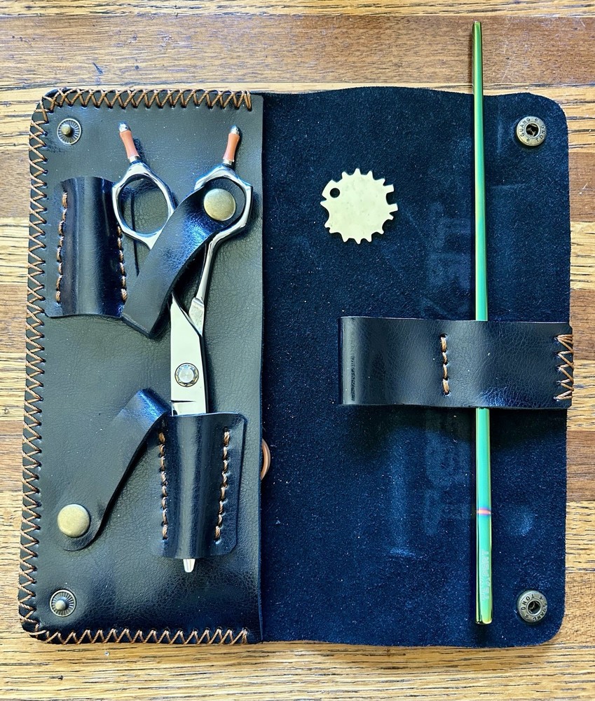 TEXPERT Styling Scissors & Shears Stainless Steel 6 in Silver w/ Leather Case
