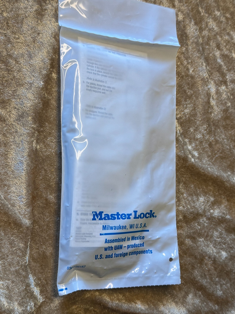 E75 - Black Master Cable Gun Lock Two Keys Model 107