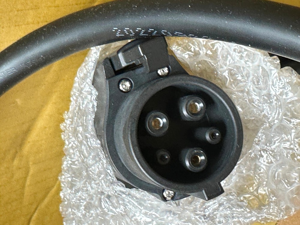 Loop EV-Flex Electric Vehicle 32A Level 2 Networked Charging Charger Station