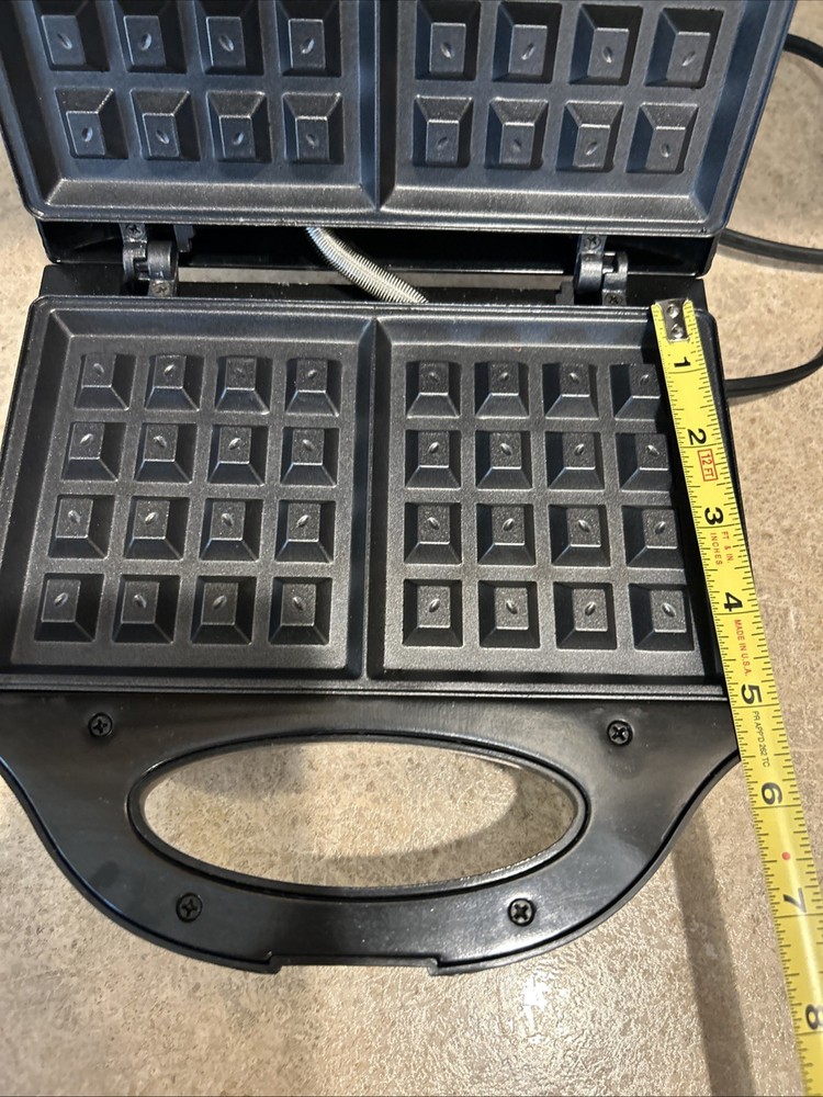 Parini Waffle Maker Non-Stick Light Indicator