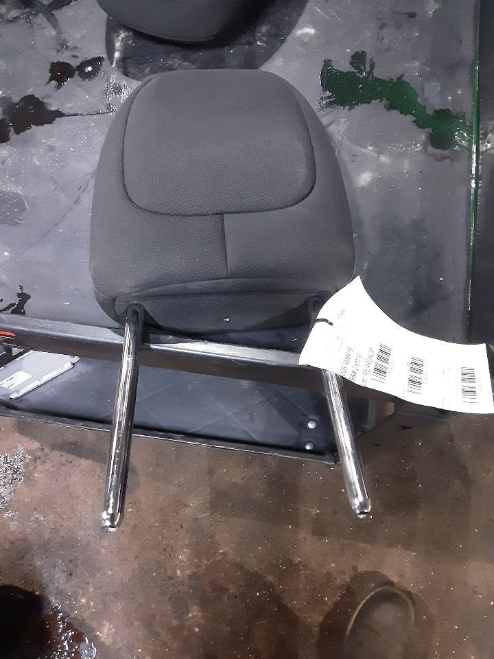 CHEROKEE  2019 Headrest 2412324