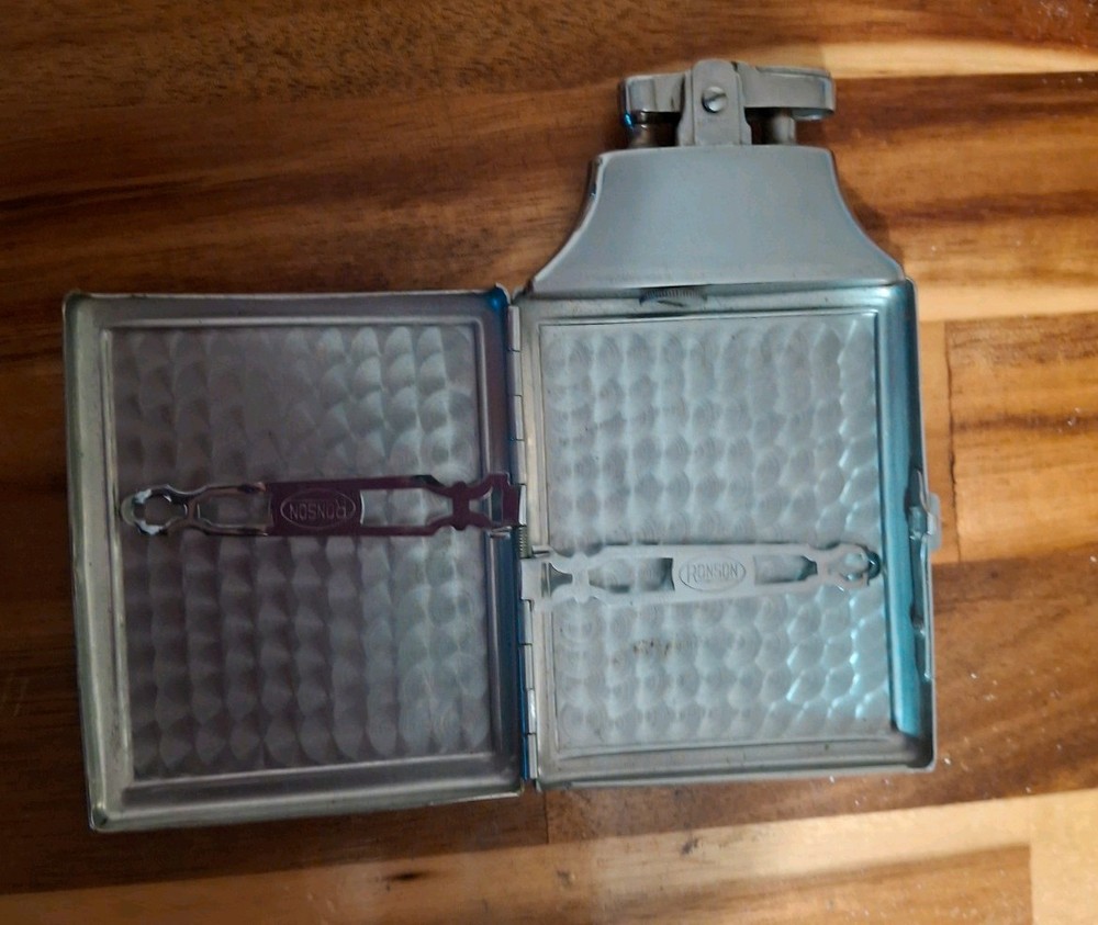 Vintage Ronson Mastercase Cigarette Holder Lighter Engraved Chrome/Silver Tone