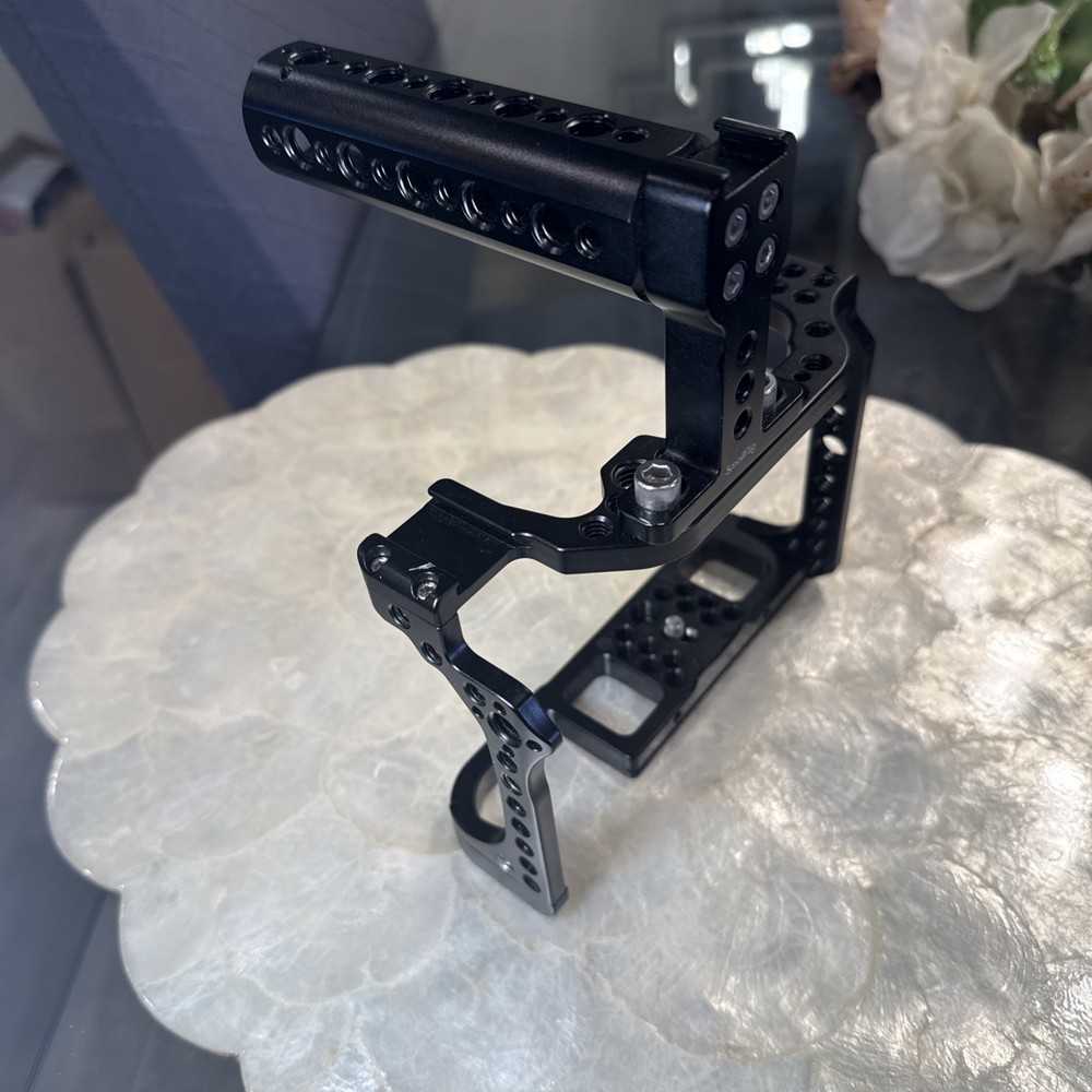 Camera Cage For Canon EOS R Digital Mirrorless Cameras & SmartRig top handle