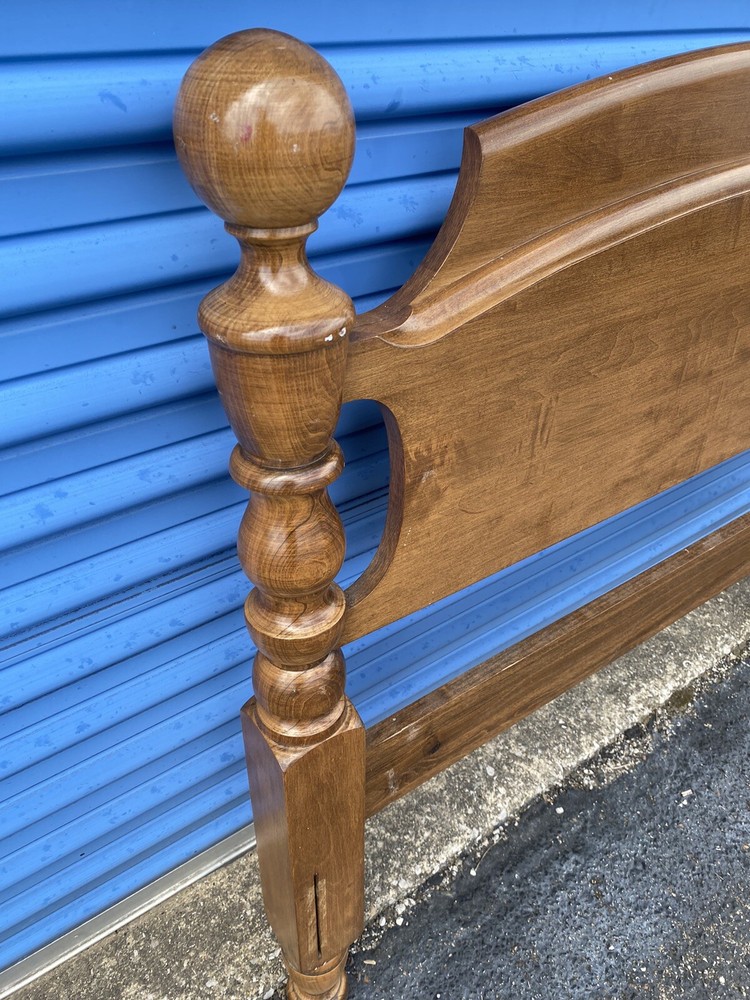 Kling Colonial (Ethan Allen) Solid Maple Twin size Cannonball Headboard