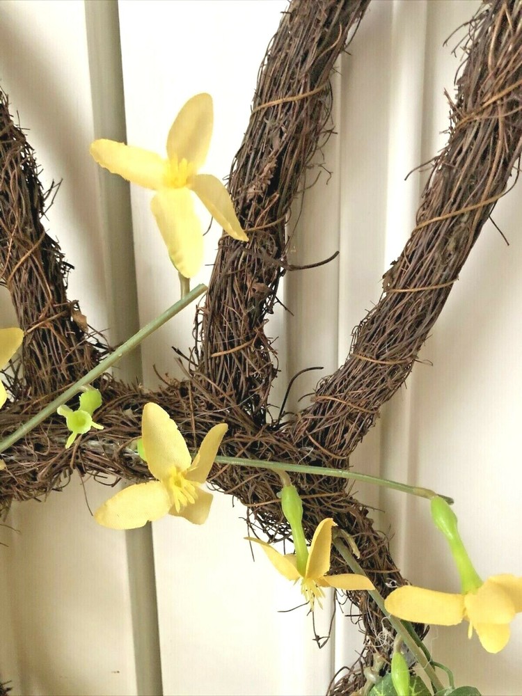 Grapevine Spring Easter Daffodil Bunny Rabbit Shaped Door Wall Hanger Wreath