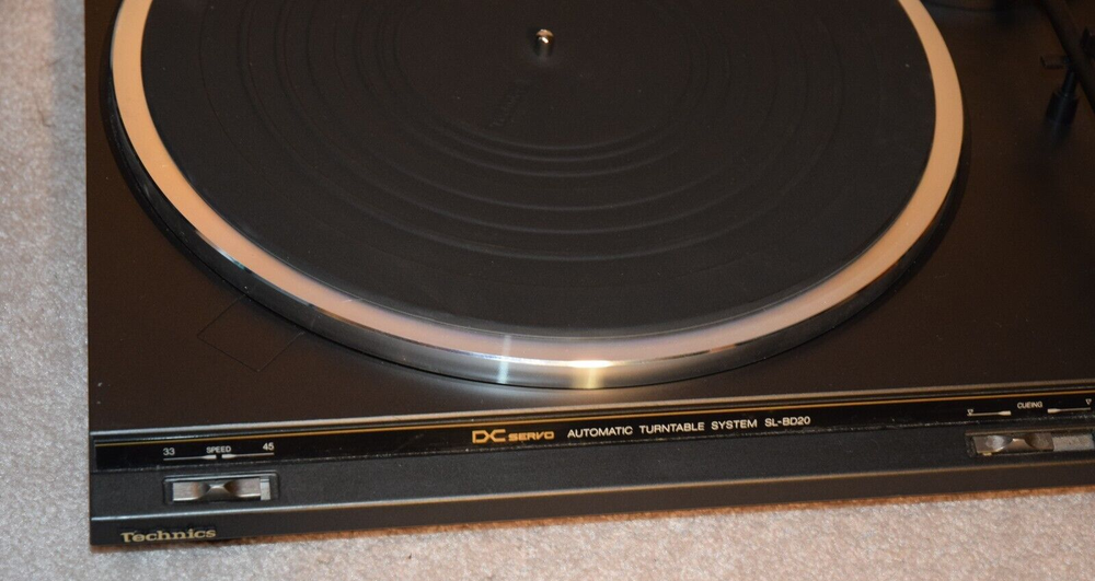 Technics SL-BD20 Turntable DC Servo Automatic System Record Player With Cover