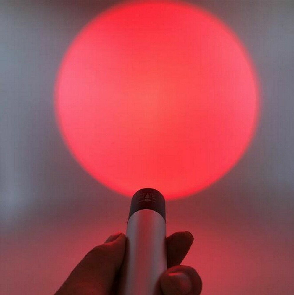 670nM USB Deep Red Light LED Flashlight Against Deteriorating Eyesight
