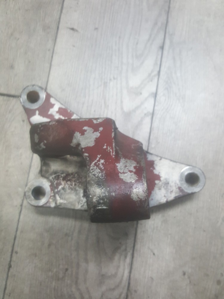 MACK VOLVO D13 ENGINE MOUNT (Left side) 20908865