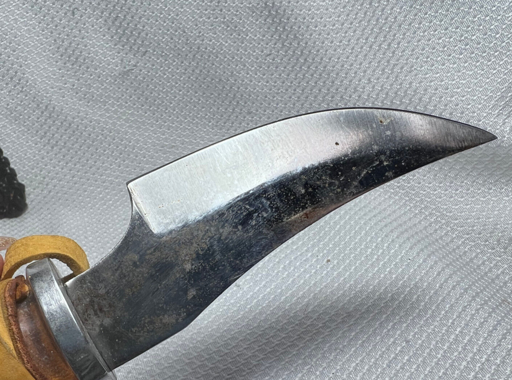 Fixed Blade Custom Handmade Leather Wrapped Handle And Tooled Leather Sheath