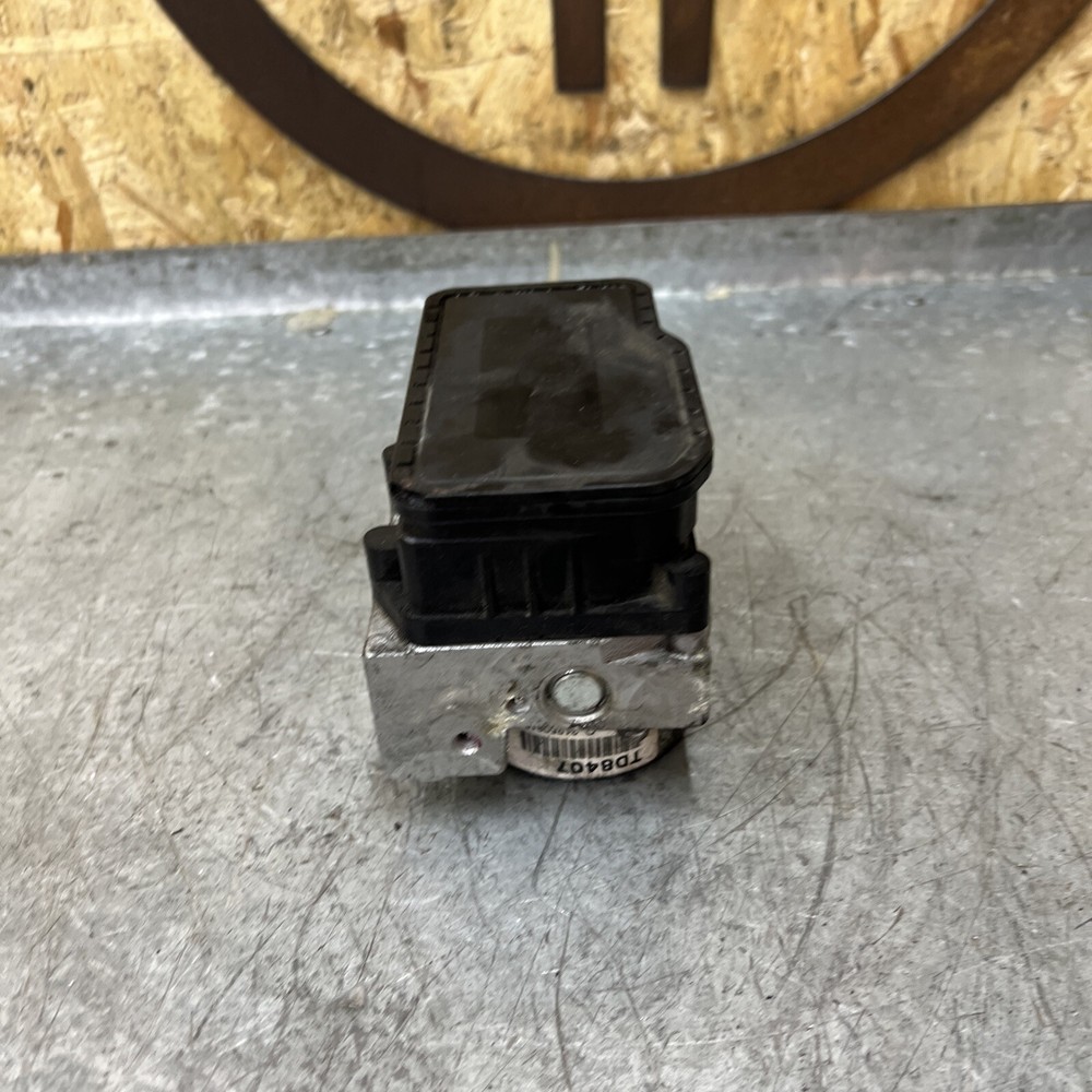 Triumph Tiger 800 2010-2014 ABS Pump Unit Module Control Unit