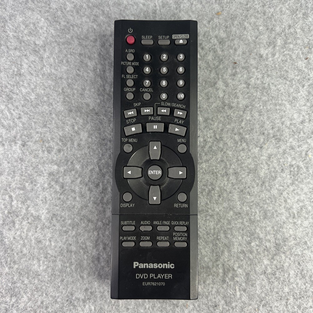 Panasonic DVD/CD Player S25 Progressive Scan Silver with Remote + A/V Chord