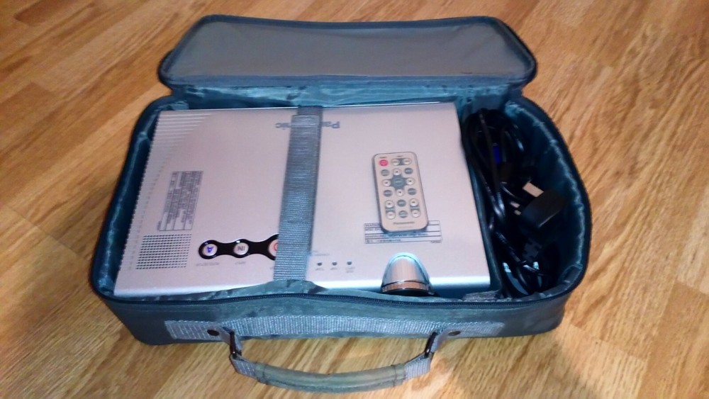 Panasonic LCD projector PT-LC76E 