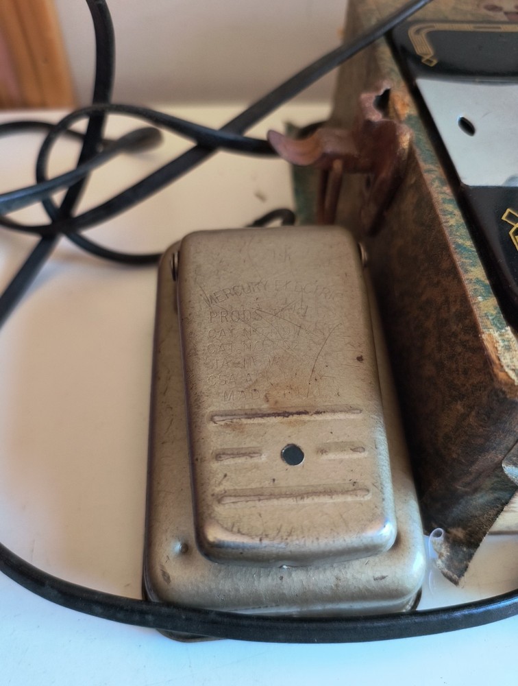 1948 Singer 201-2 Sewing Machine Tested Working read description