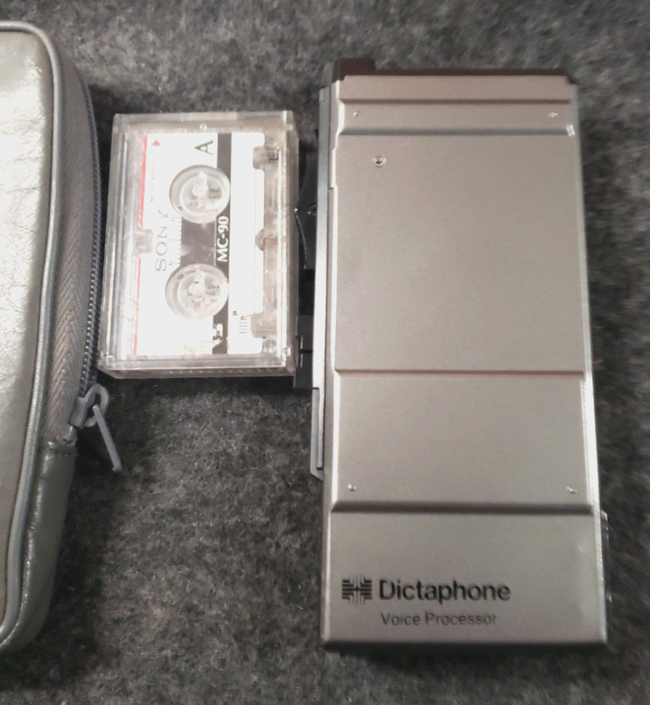 Dictaphone 3253 Voice Processor Micro Tape Recorder w/ Case - Powers On (C13B5)
