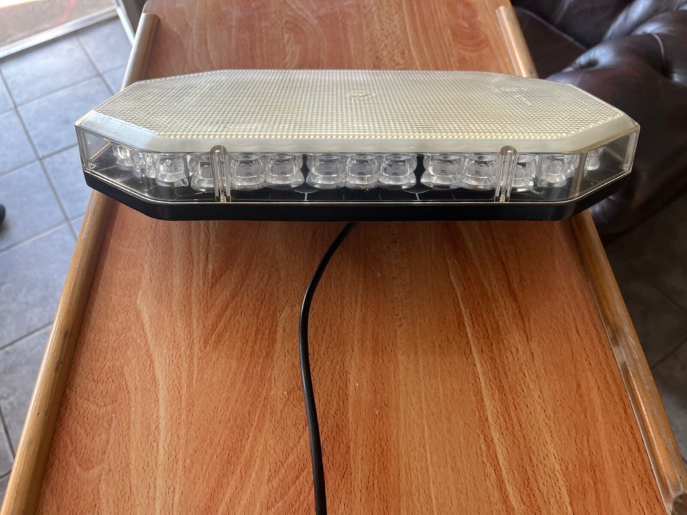 ELECTRAQUIP LED BOLT ON LIGHTBAR BEACON