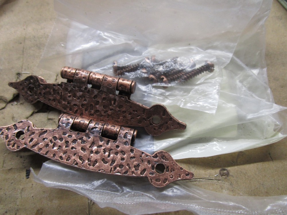 Belwith Hammered Copper Flat Spade Hinge P106-AC 904138