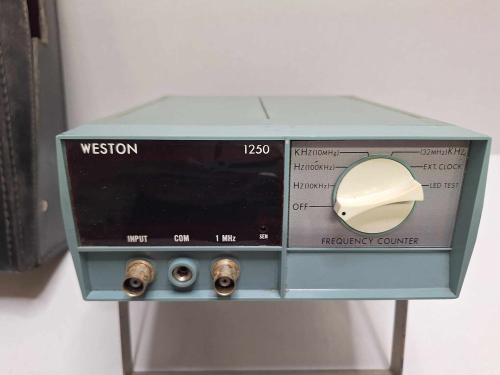 Weston 1250 Frequency counter