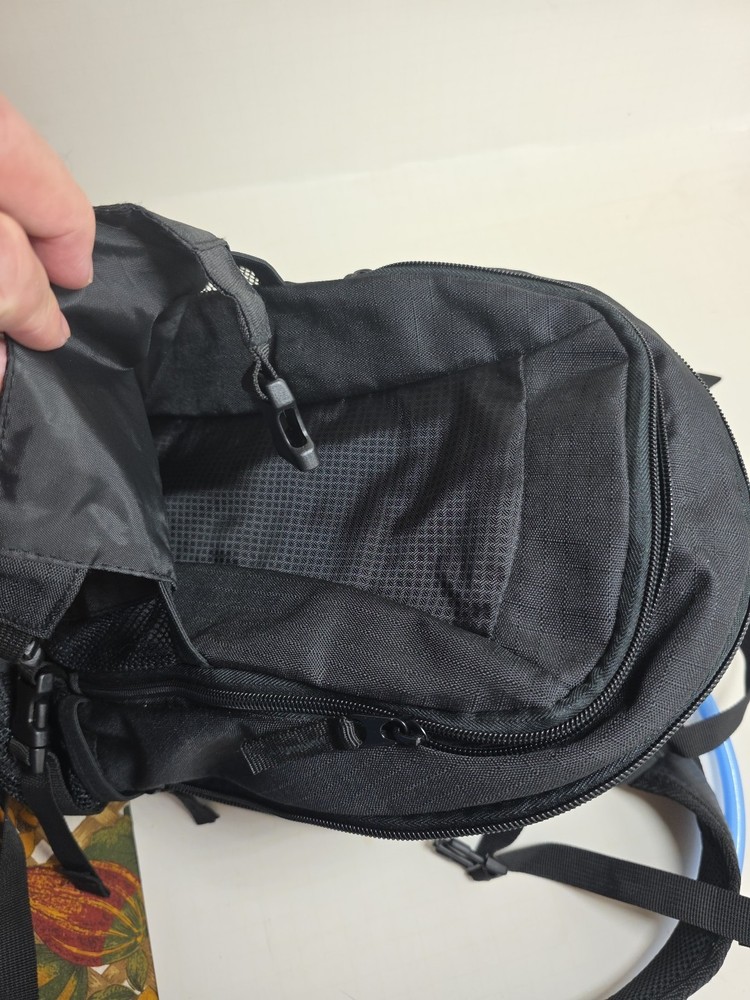 Quest Hydration Pack Backpack Bag Hiking Pack