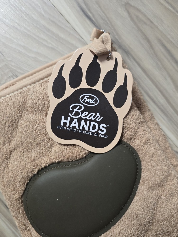 Fred OS One Size Oven Mitts Bear Claws Brown Silicone New With Tags