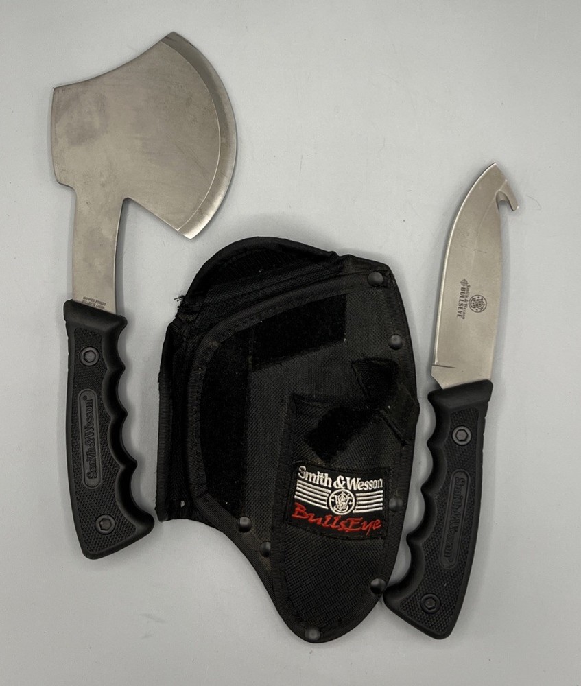 Smith & Wesson Bullseye Knife And Hatchet