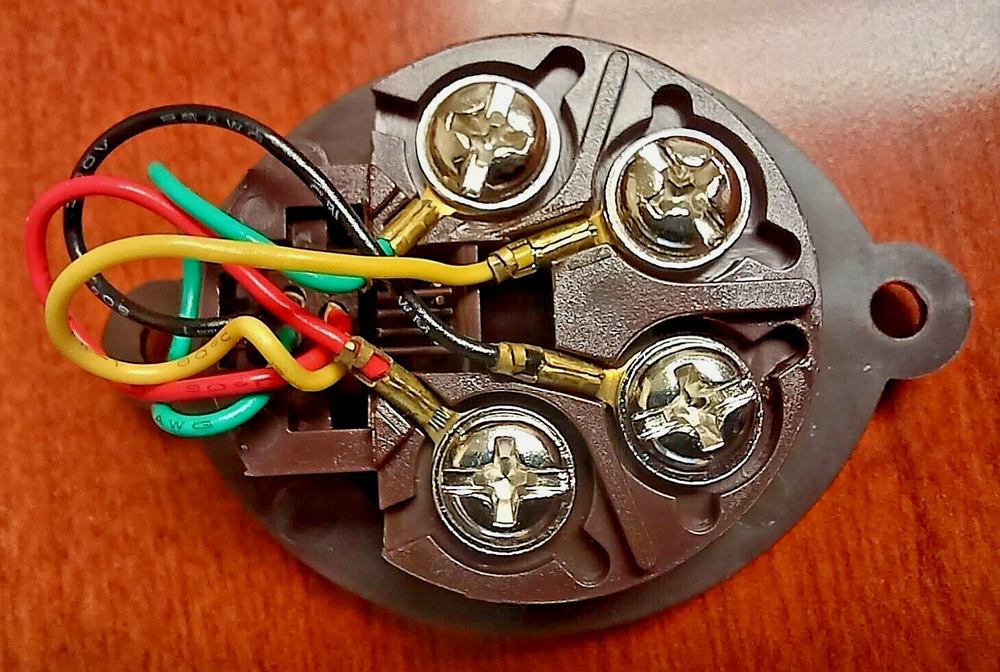 RJ11 Panel Jack brown, Circular CP Technologies KR625F-BN, 4-Conductor[350-1200]