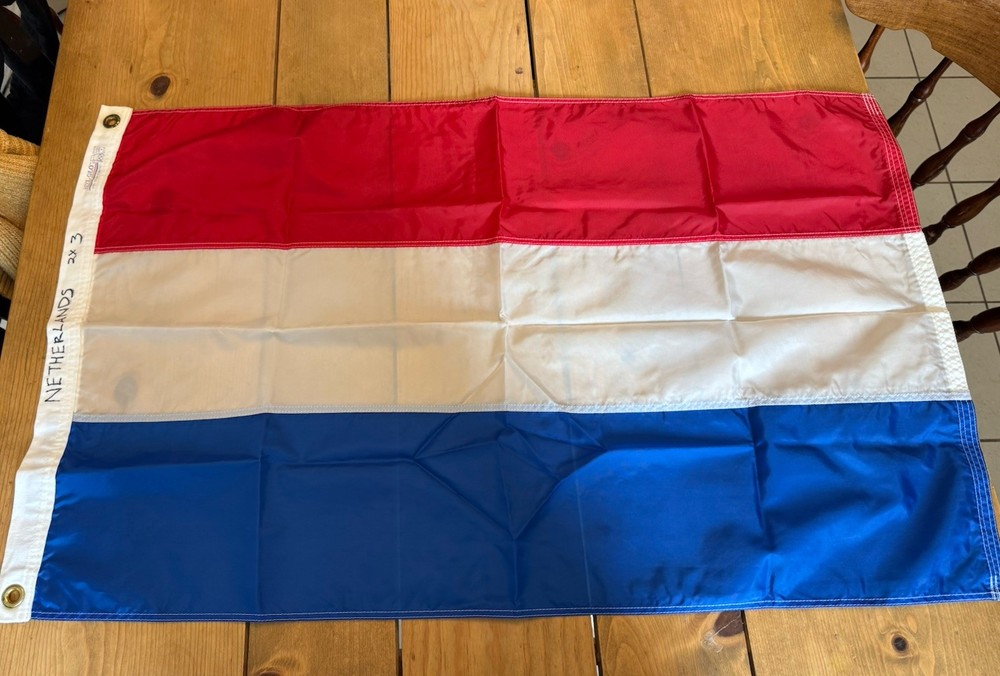 Vintage Netherlands Flag 2x3 100% Nylon Great Condition