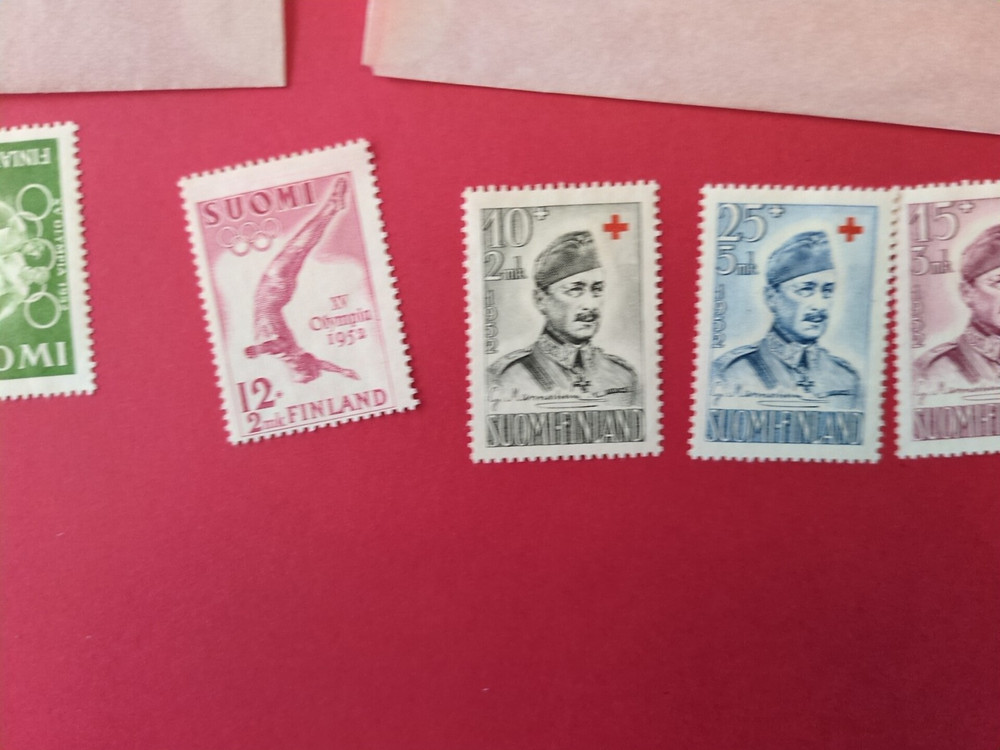 APC 7318 Finland 2 mint sets