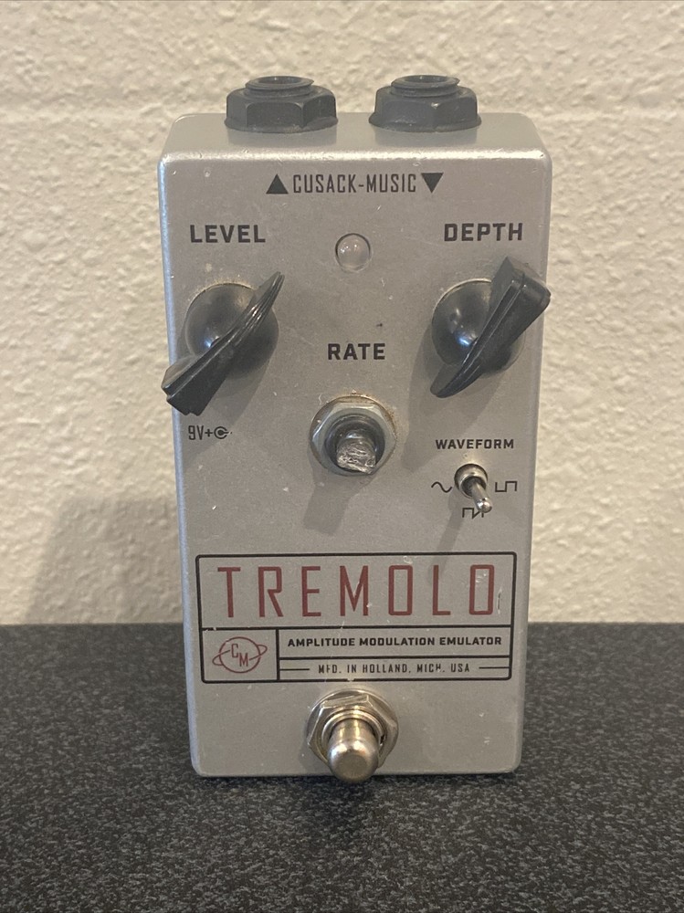 CUSACK -MUSIC  TREMOLO  AMPLITUDE MODULATION  EMULATOR