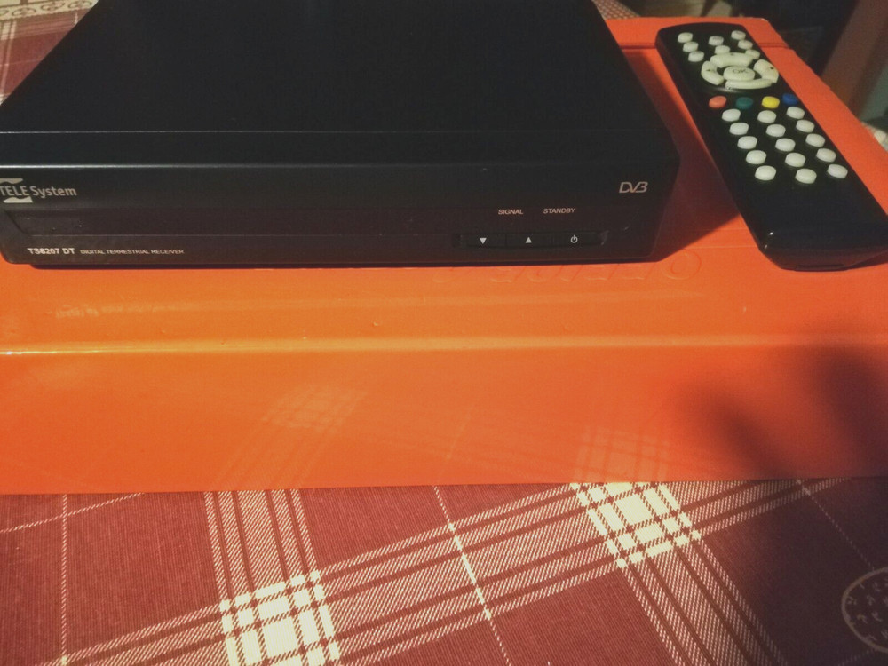 TELE SYSTEM DVB T-1 TS6207 - Digital Terrestrial Decoder with Remote Control - Black