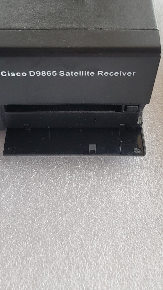 Cisco D9865-H Satellite Receiver WITH REMOTE & MANUAL