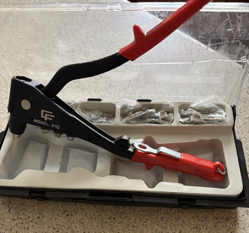 Central Forge Model 910 Hand Riveter Kit