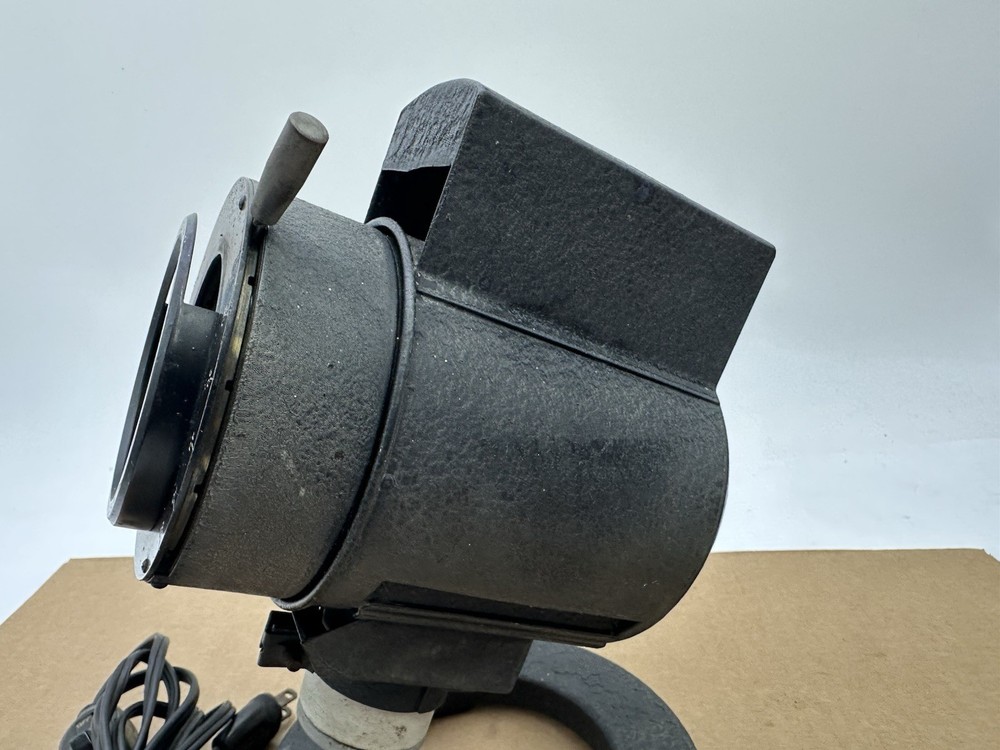 MICROSCOPE ILLUMINATOR Antique Spotlight Model 370 American Optical Co.