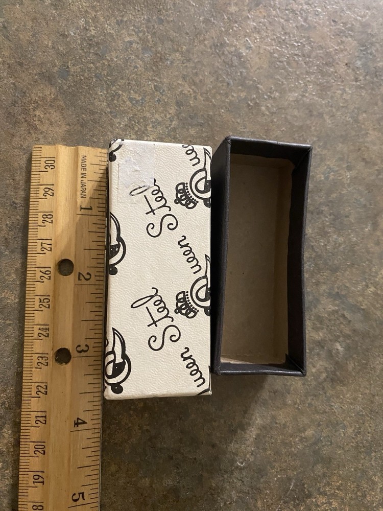 Queen Knife Box EMPTY BOX ONLY