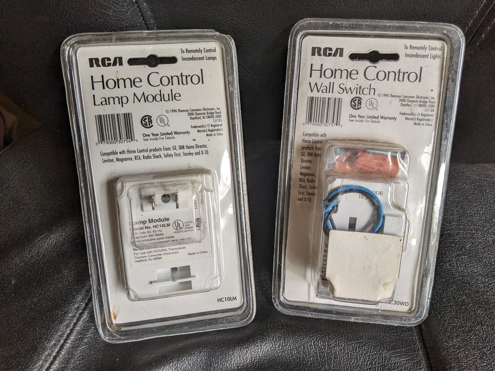 X-10 lamp module and wall switch combo