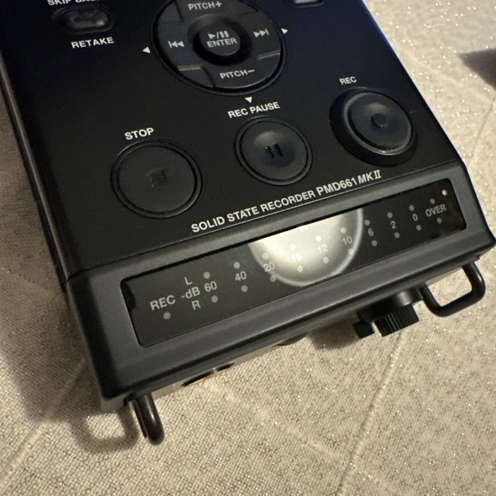 Marantz Professional PMD661 MKII Handheld Solid State Recorder Unit Minty
