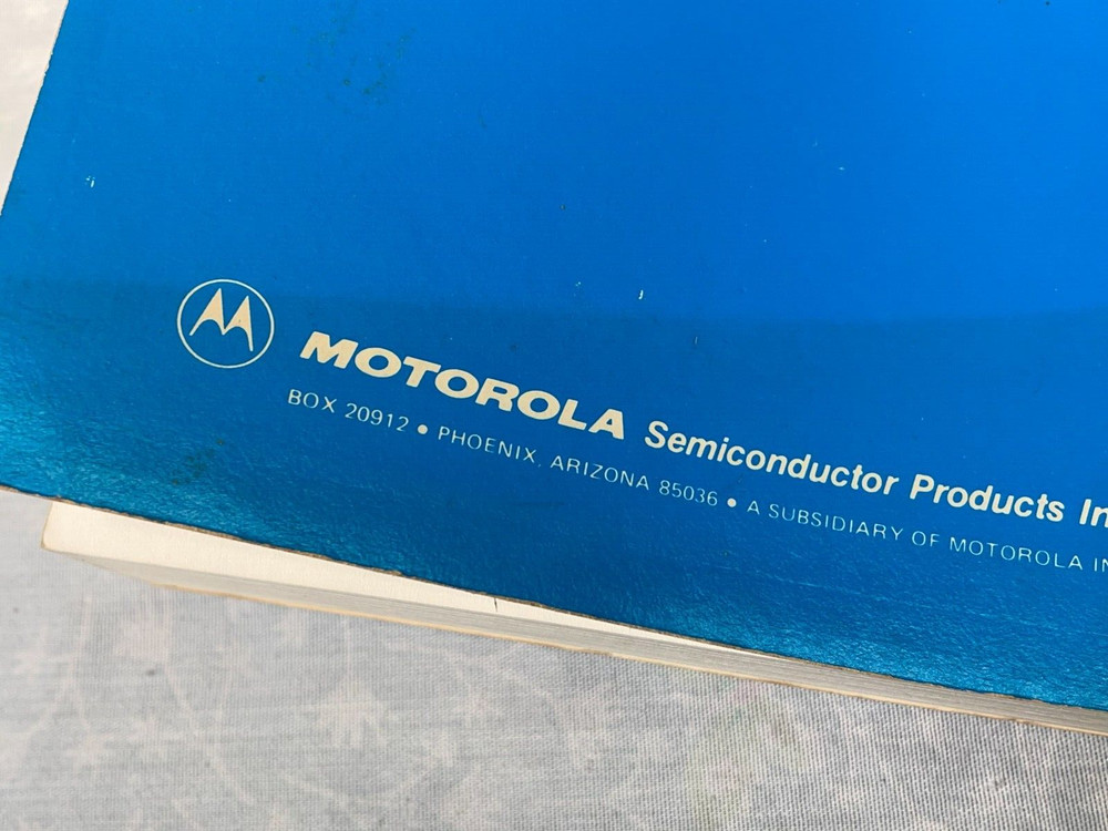 Motorola MECL Data Book 1982 DL122