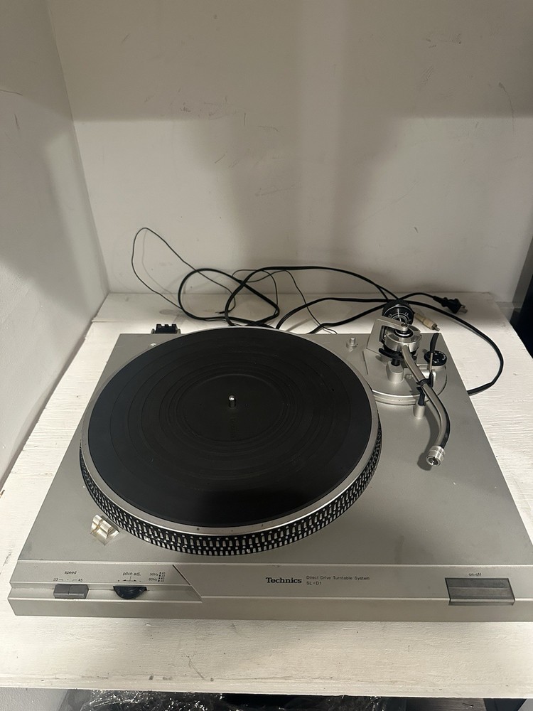 Serviced Technics SLD1 W/ Dustcover