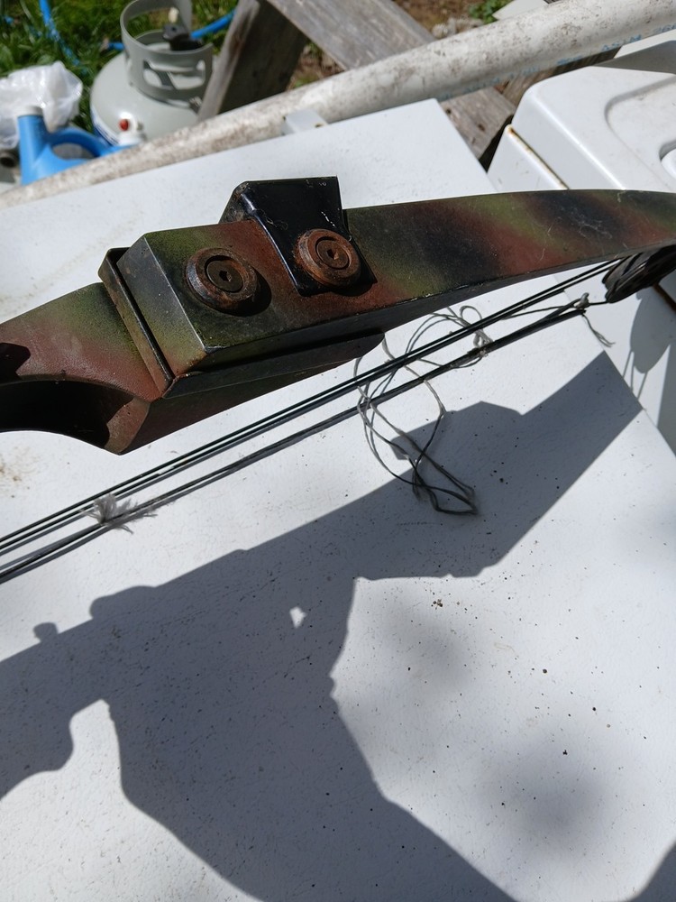 Vintage bear Compound Bow Archery Hunting Camouflage