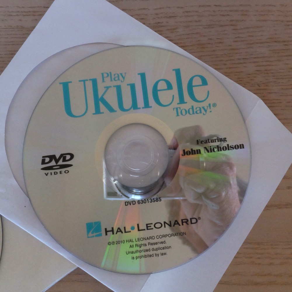 Play Ukulele Today, Hal Leonard Beginner's Level 1 CD & music CD John Nicholson