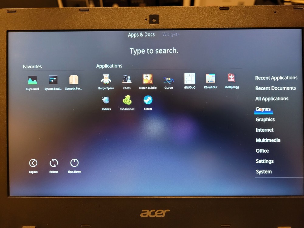 Netrunner Desktop Bootable Linux on 4G USB Stick!