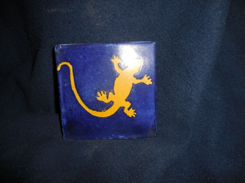 Lizard Tile 4" x 4" Not sure maker or age