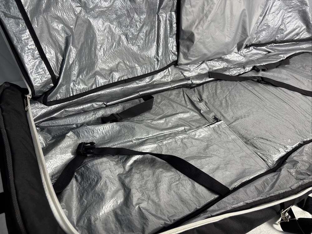 Athletico 157cm Snowboard Bag