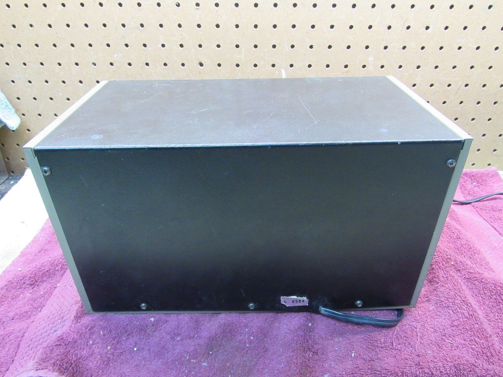 Vintage B & K Precision E-200D Solid State RF Signal Generator Dynascan