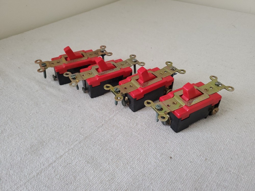 PACK OF 4 EAGLE FED SPEC 2223RD TOGGLE 3 WAY LIGHT SWITCH RED