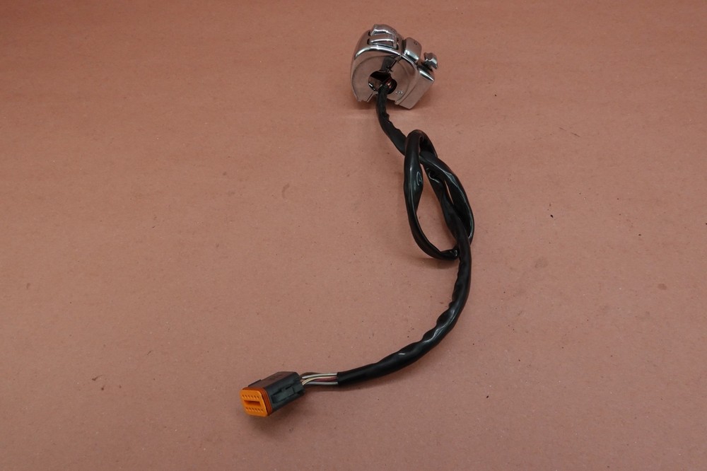 2000-2006 Harley Davidson Electra Glide RIGHT CONTROL SWITCH START STOP